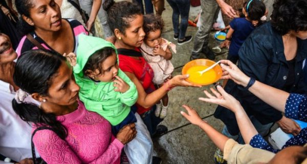 Morir de hambre en Venezuela, el país con las mayores reservas de petróleo del mundo