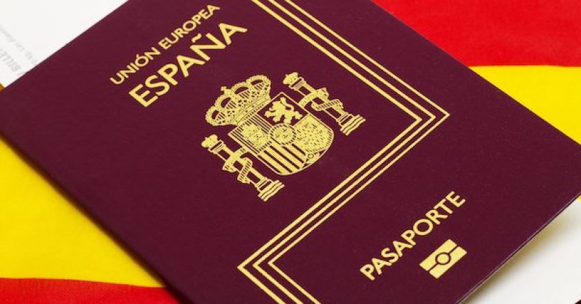 ¿Quieres escapar de España? 8 países donde comprar una nueva ciudadanía