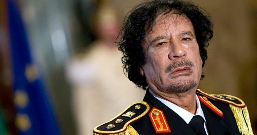 El hijo del poderoso ministro de petróleo de Gadafi, multado por corrupción