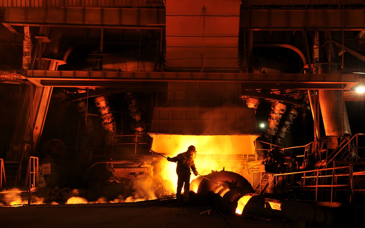 La producción mundial de acero cae. Es el segundo mes consecutivo