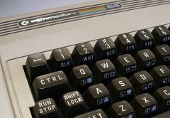 Jack Tramiel y Commodore 64, el computer que ingresó a todas las casas
