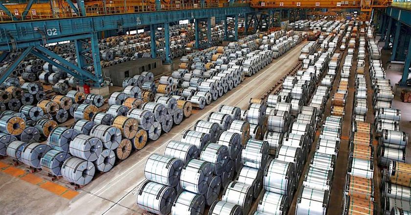 La producción mundial de acero cae, al igual que la de aluminio