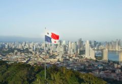 Panamá permanece en lista negra de paraísos fiscales. Seychelles salen