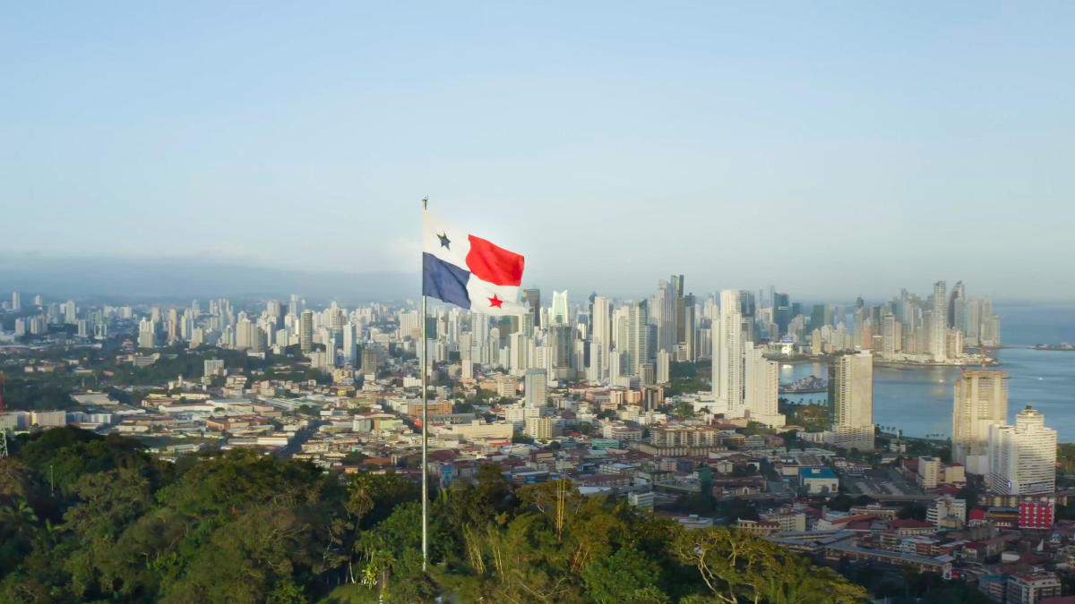 Panamá permanece en lista negra de paraísos fiscales. Seychelles salen