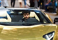 La colección de autos dorados del príncipe saudí Turki Bin Abdullah