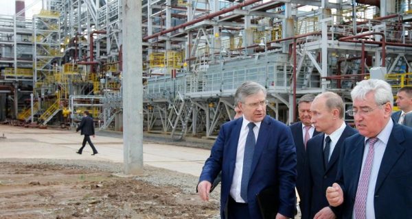 Guerra de sanciones: Putin prohíbe la exportación de materias primas