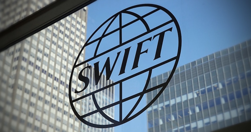 SWIFT expulsa a Rusia y CIPS, el sistema chino, abre sus puertas