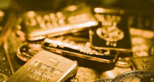 El oro se resiste al aumento de tipos y rompe paradigmas decenales