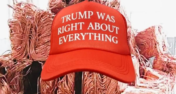 Chatarra de cobre y lema de Trump