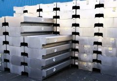 Aluminio primario en t-bars